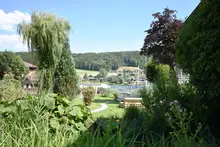 Hochwertig gebautes Wohnhaus mit Wintergarten