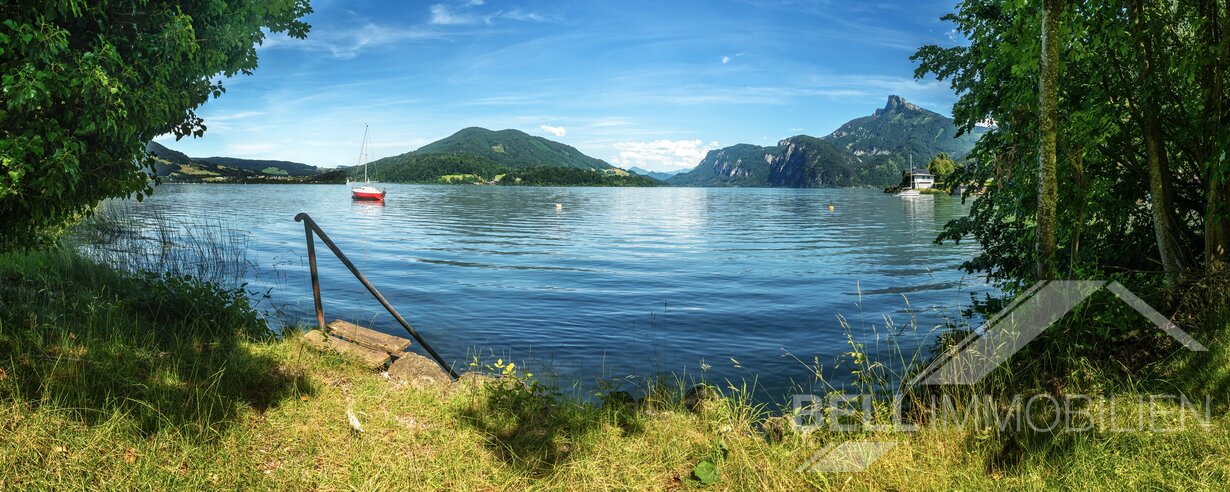 Blick über den See zum Schafberg